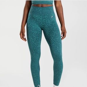 GYM SHARK ADAPT ANIMAL SEAMLESS LEGGINGS!!!
